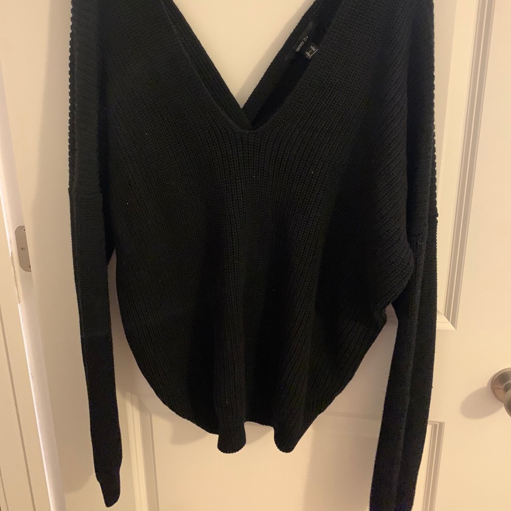 Twist back black sweater